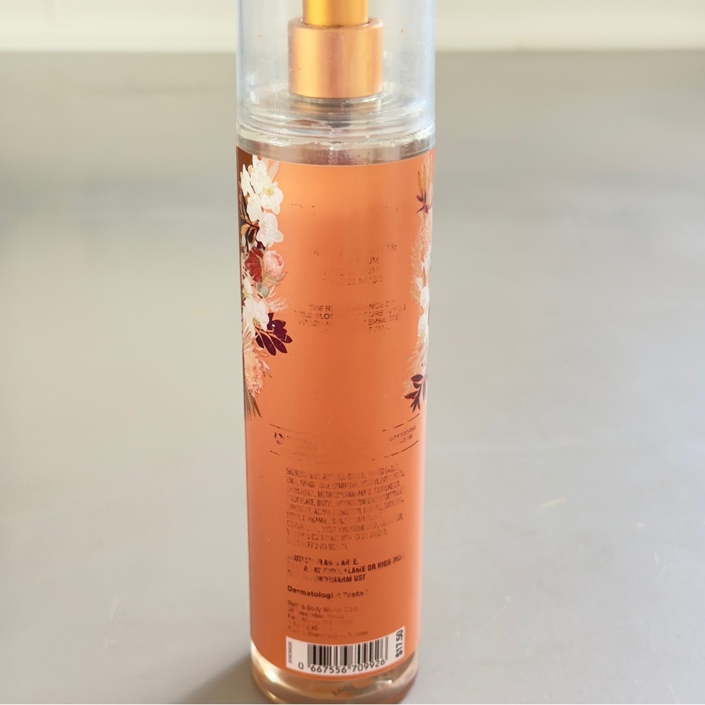 NEW Bath and Body Works Fall In Bloom 8oz Fine Fragrance Mist - Picture 3 of 5